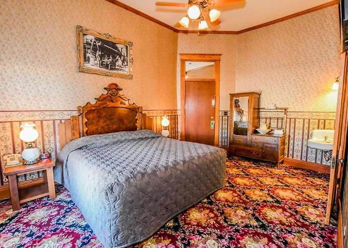 Irma Hotel 3*